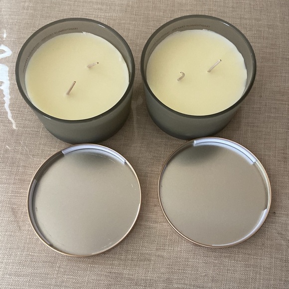 Lot of 2 SAND AND FOG 12 oz. Screenprint Teakwood Candle - Picture 4 of 10